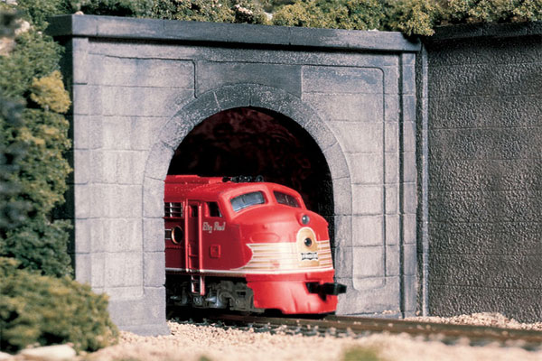 Woodland Scenics Tunnel Portal Concrete Single (O Scale)